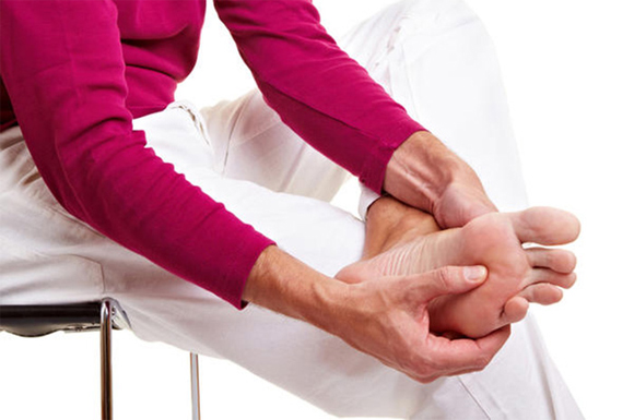 Bệnh giả gout có những triệu chứng điển hình rất giống gout