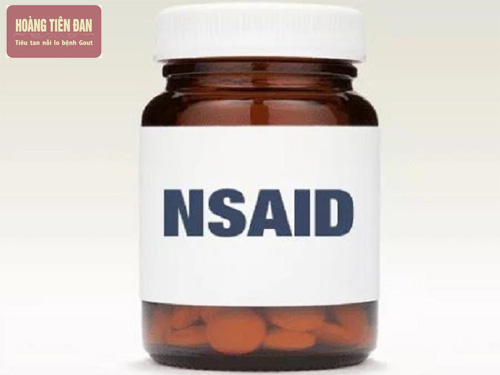 Các bác sĩ sẽ kê một vài loại thuốc giúp điều trị bệnh gút ngắn hạn