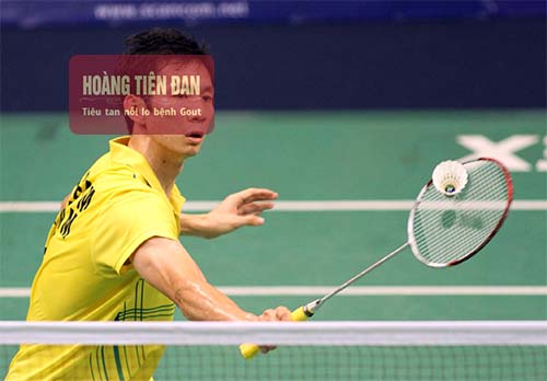 Đau khớp khuỷu tay do vận động mạnh