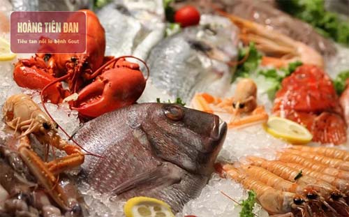  Hàm lượng đạm trong hải sản khiến nồng độ acid uric tăng cao