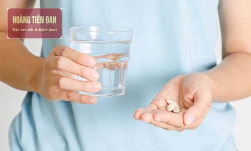 Uống thuốc Febuxostat đúng liều để tránh tác dụng phụ.
