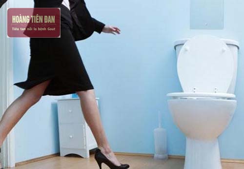 Người bị suy thận độ 2 sẽ tiểu tiện bất thường.