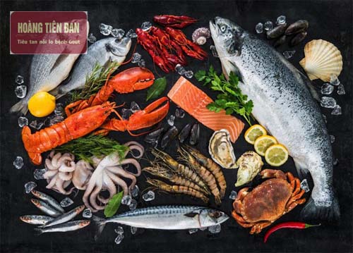 Ăn thực phẩm chứa nhiều nhân purin dẫn đến tăng acid uric máu.