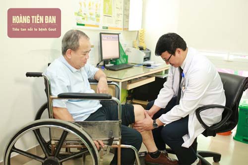  Thoái hóa khớp gối cần được thăm khám và điều trị kịp thời.