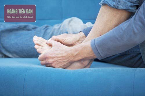 Người bị gout thường có những cơn đau vào ban đêm