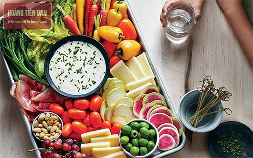 Người bệnh gút nên có chế độ ăn uống hợp lý